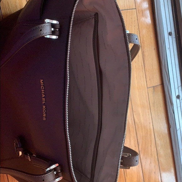 Michael Kors Jet Set Leather Tote Bag - Picture 7 of 8